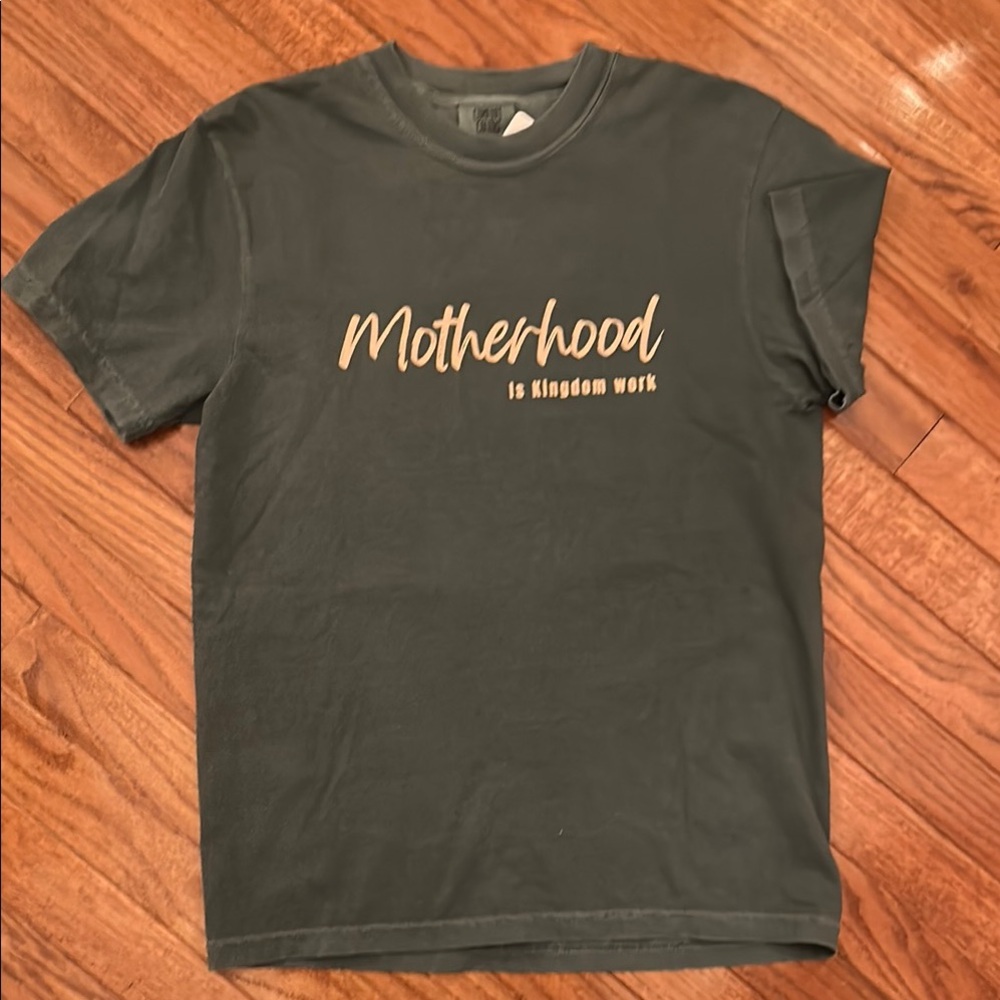Women’s graphic T-shirt